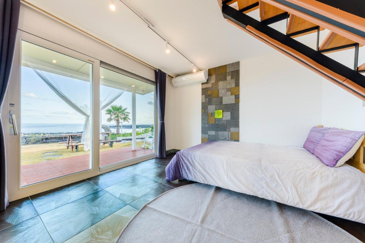 Jeju Turning Point Pension Seogwipo Eksteriør billede